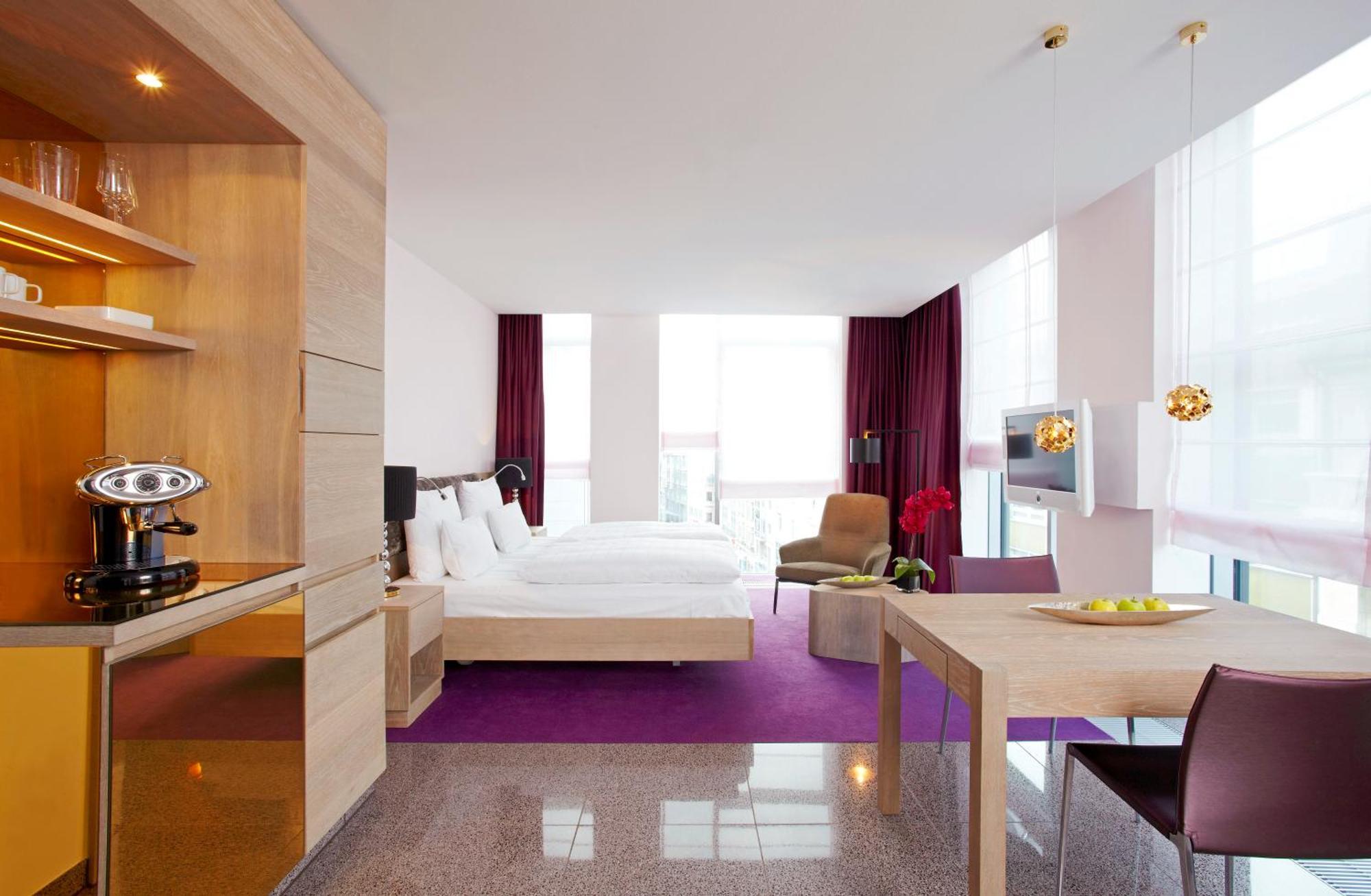 Junior Suite,184800795:JPEG